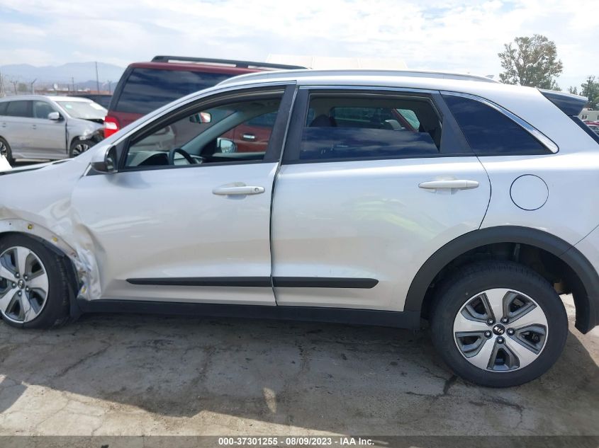 KNDCB3LC8L5369596 Kia Niro LX 15