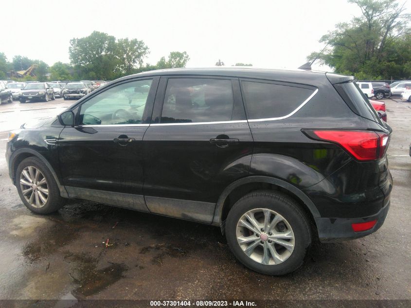 2019 FORD ESCAPE SE - 1FMCU0GD5KUB10009