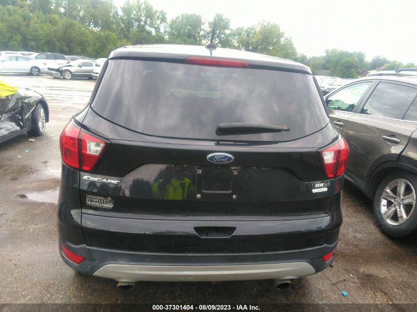 2019 FORD ESCAPE SE - 1FMCU0GD5KUB10009