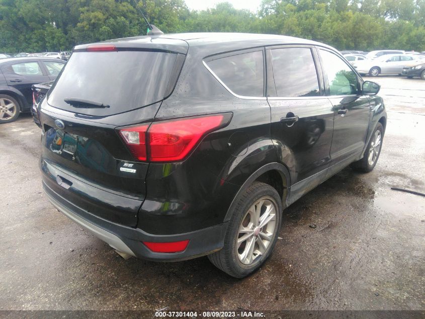 2019 FORD ESCAPE SE - 1FMCU0GD5KUB10009