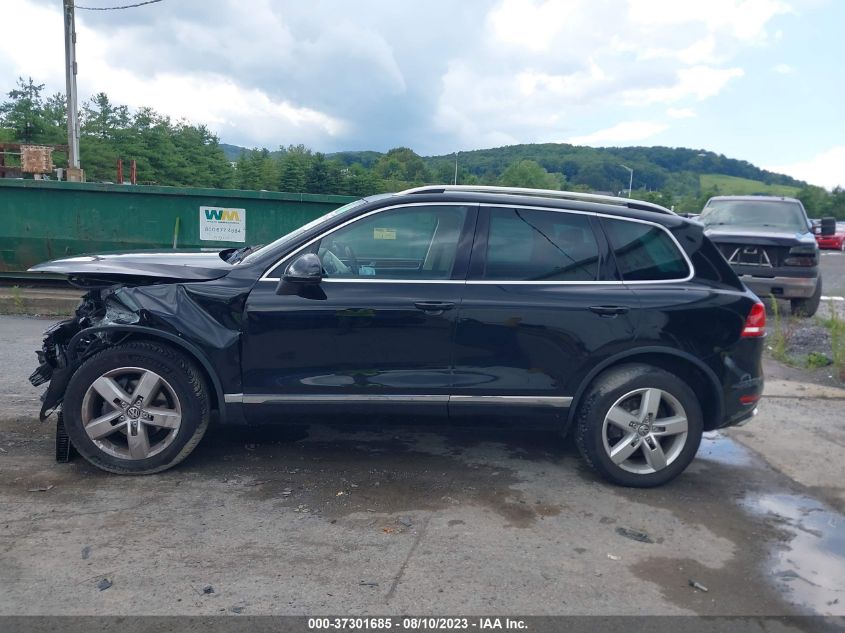 2013 VOLKSWAGEN TOUAREG LUX - WVGEP9BP4DD002201