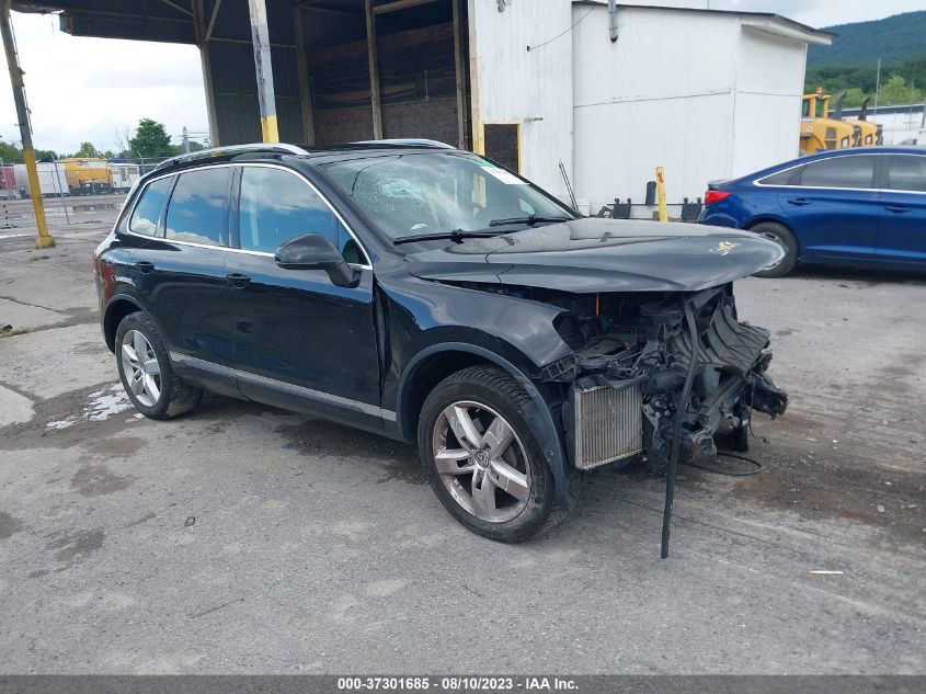 2013 VOLKSWAGEN TOUAREG LUX - WVGEP9BP4DD002201