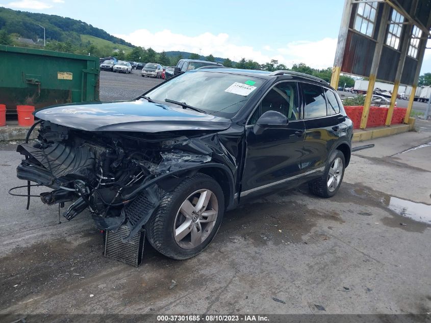 2013 VOLKSWAGEN TOUAREG LUX - WVGEP9BP4DD002201