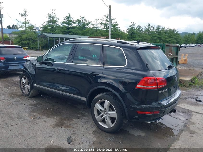 2013 VOLKSWAGEN TOUAREG LUX - WVGEP9BP4DD002201
