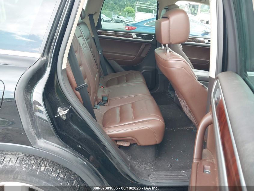 2013 VOLKSWAGEN TOUAREG LUX - WVGEP9BP4DD002201