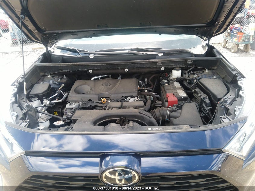 VIN 2T3P1RFV1MW219277 2021 TOYOTA RAV4 XLE