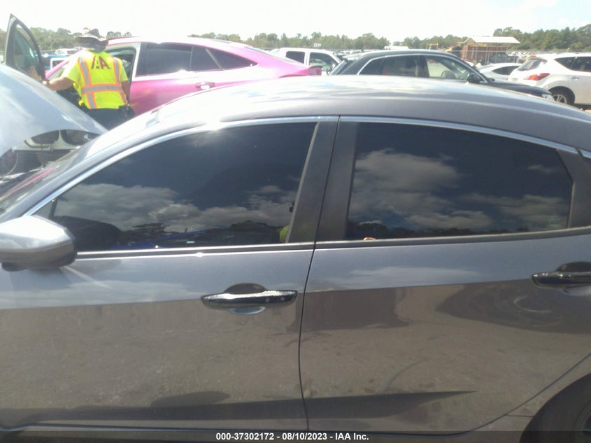 VIN 19XFC2F6XKE004527 2019 HONDA CIVIC SEDAN LX