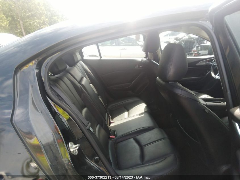 2018 MAZDA MAZDA3 4-DOOR TOURING - 3MZBN1V35JM193499