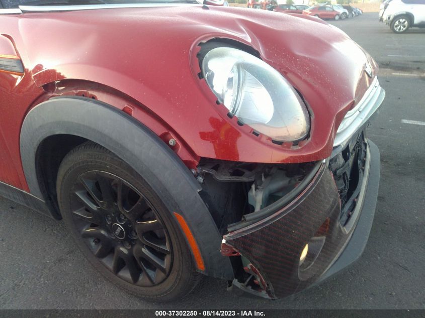 2015 MINI COOPER HARDTOP 4 DOOR - WMWXS5C52FT827791