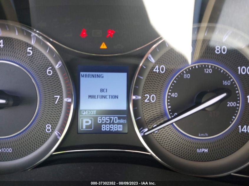 2015 INFINITI QX80 - JN8AZ2NE4F9082432