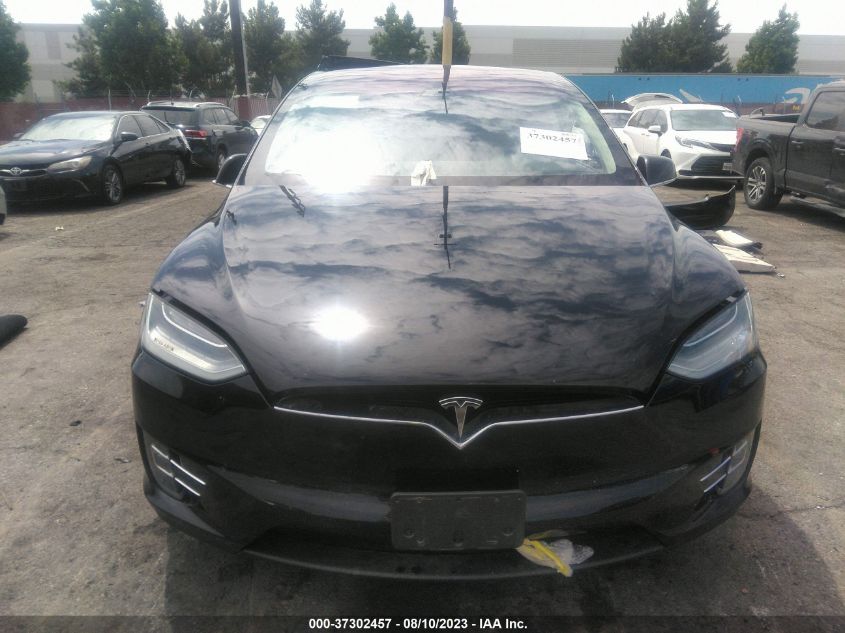 5YJXCAE48KF183059 Tesla Model X  12