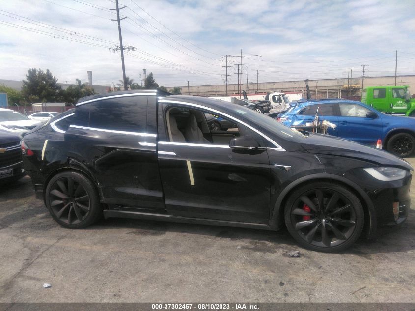 5YJXCAE48KF183059 Tesla Model X  13