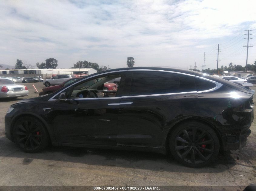 5YJXCAE48KF183059 Tesla Model X  14