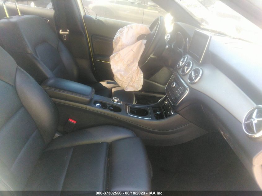 2017 MERCEDES-BENZ GLA 250 - WDCTG4EB0HJ358712