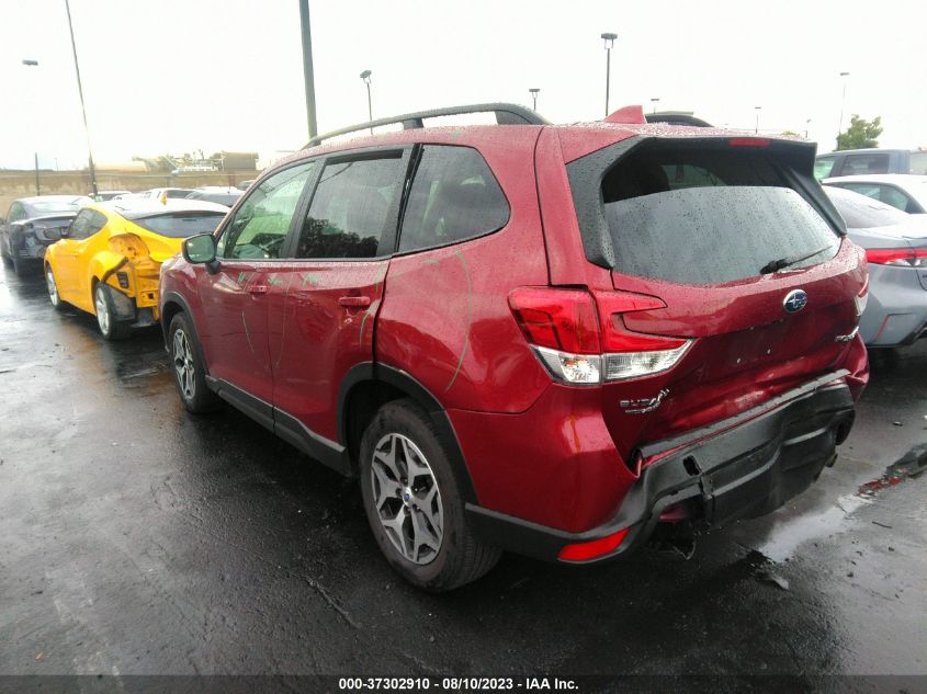 2021 SUBARU FORESTER PREMIUM - JF2SKAJC1MH460648