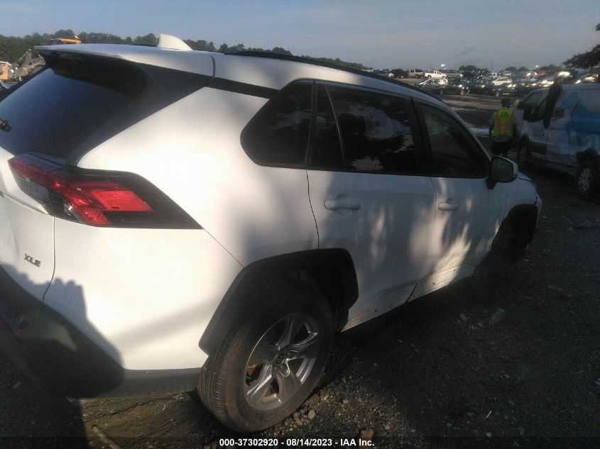 2022 TOYOTA RAV4 XLE - 2T3W1RFV6NW201760