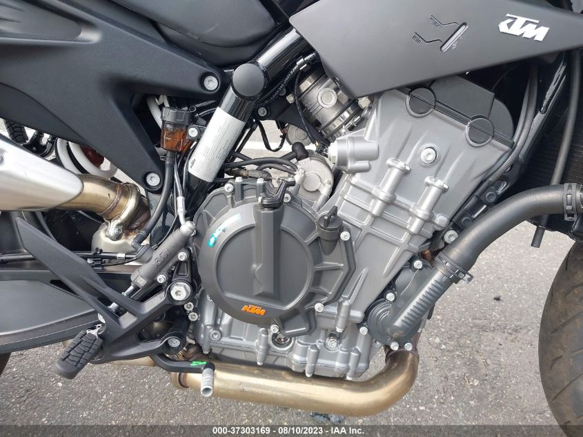 2021 KTM 890 DUKE R - VBKTU9406MM811931