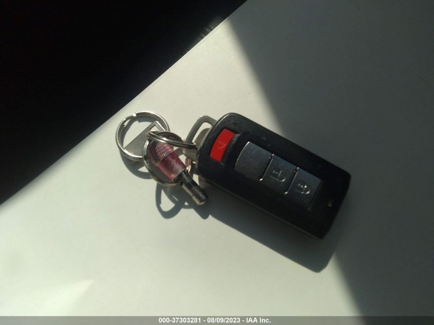 2015 MITSUBISHI OUTLANDER SE - JA4AZ3A34FZ004023
