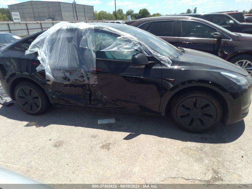 2021 TESLA MODEL Y - 5YJYGDEEXMF200319