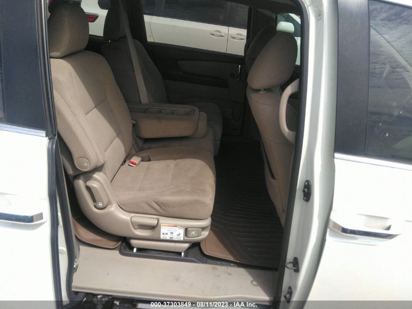2016 HONDA ODYSSEY SE - 5FNRL5H33GB096051