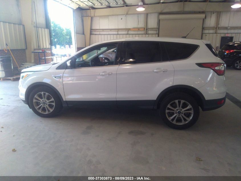 2017 FORD ESCAPE SE - 1FMCU0G97HUB30847