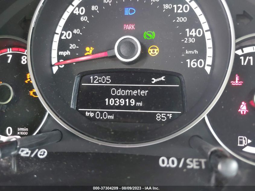 2014 VOLKSWAGEN BEETLE CONVERTIBLE 1.8T W/SOUND/NAV 3VW517AT4EM818952