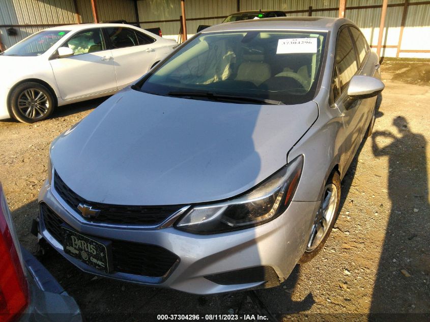 2018 CHEVROLET CRUZE LT - 1G1BE5SM5J7233168