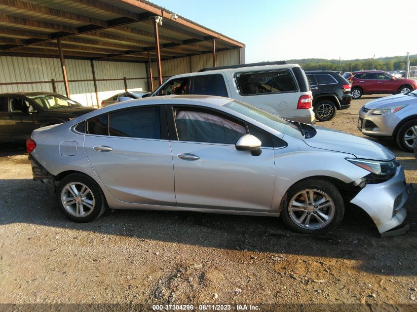 2018 CHEVROLET CRUZE LT - 1G1BE5SM5J7233168