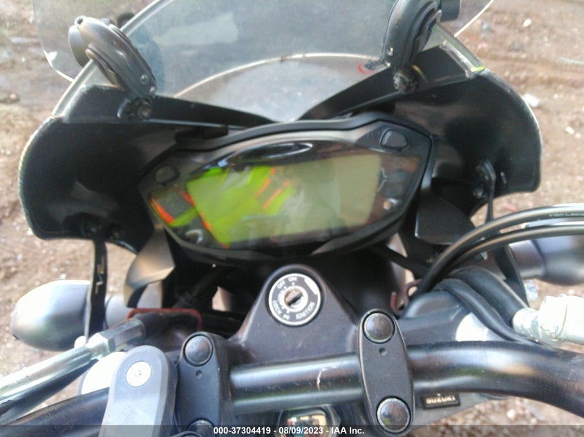 VIN JS1VP55A8H2100650 2017 SUZUKI SV650