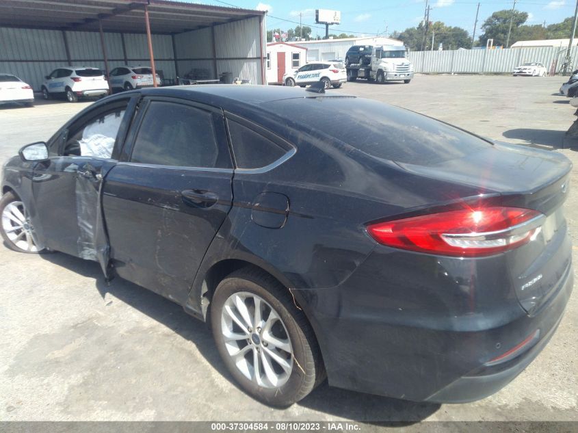 3FA6P0HD5LR227465 Ford Fusion SE 3