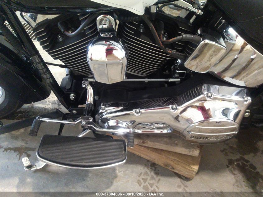 2006 HARLEY-DAVIDSON FLSTCI - 1HD1BWB126Y090798
