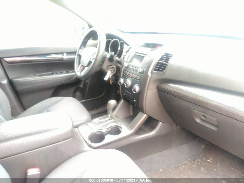 2013 KIA SORENTO LX - 5XYKTDA67DG394851