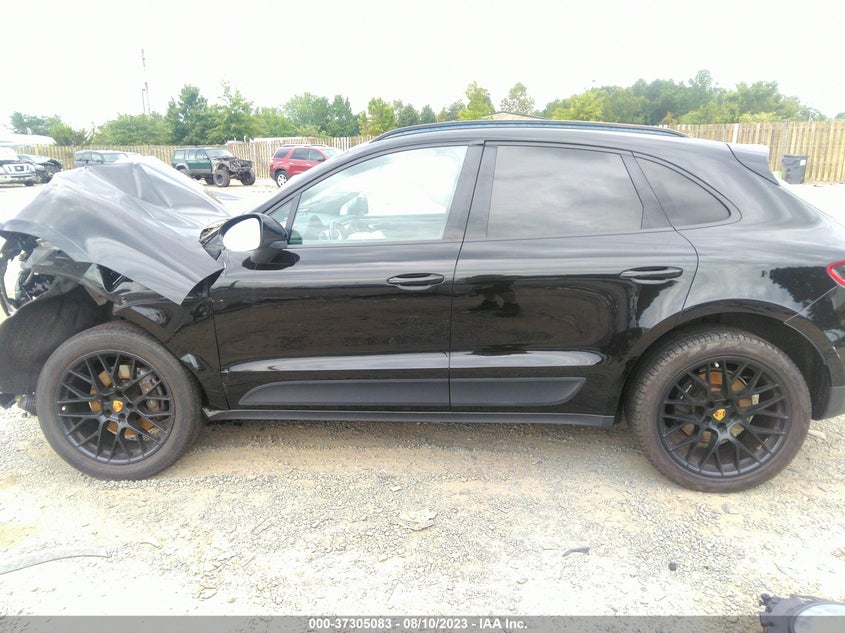 VIN WP1AA2A56JLB04384 2018 PORSCHE MACAN