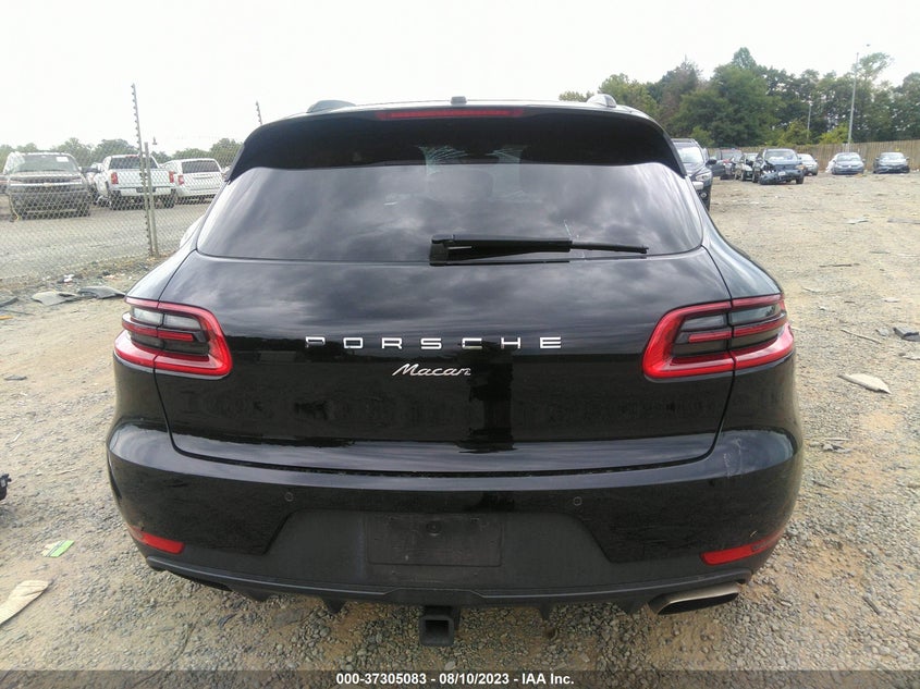 VIN WP1AA2A56JLB04384 2018 PORSCHE MACAN