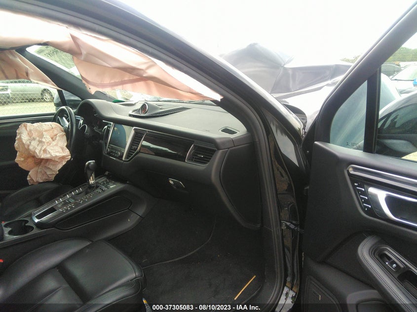 VIN WP1AA2A56JLB04384 2018 PORSCHE MACAN