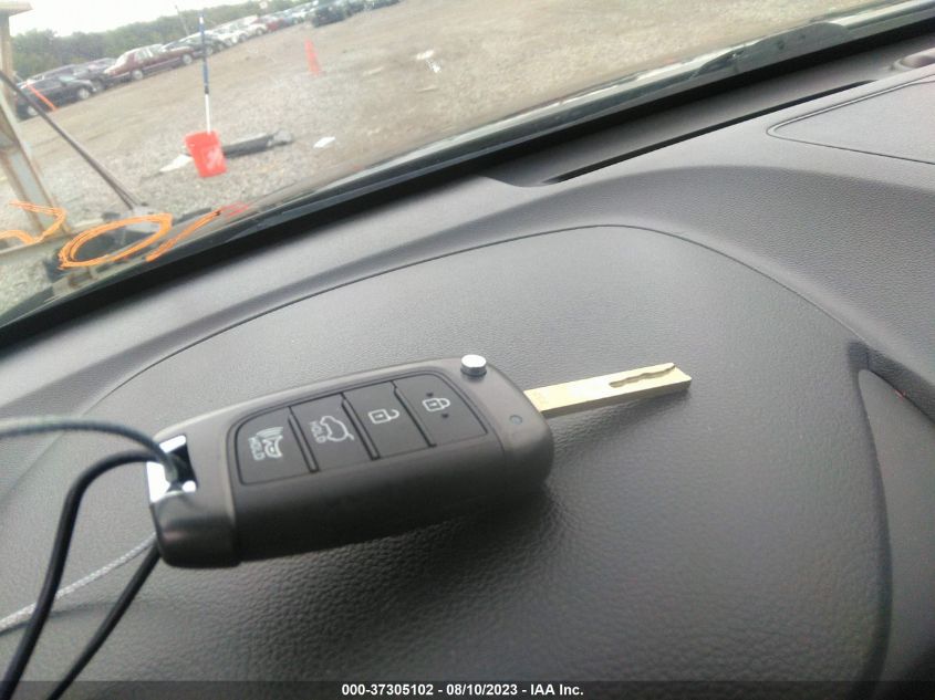 2018 HYUNDAI KONA SE - KM8K12AAXJU105238