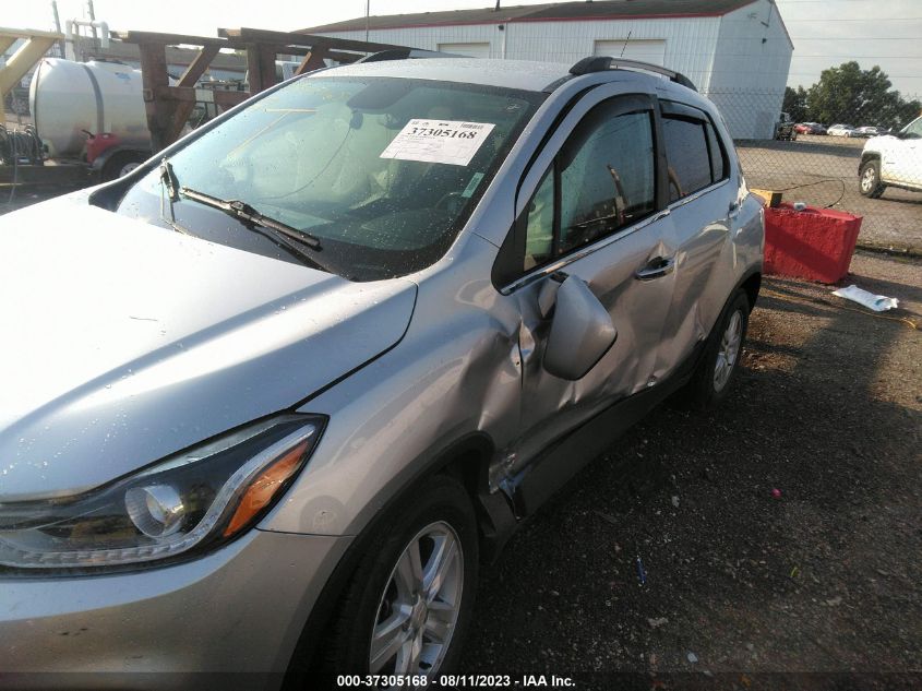 KL7CJLSB3LB037639 Chevrolet Trax LT 6