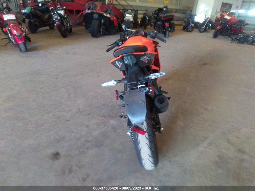 2023 KTM 390 RC MD2JYJ400PC229052