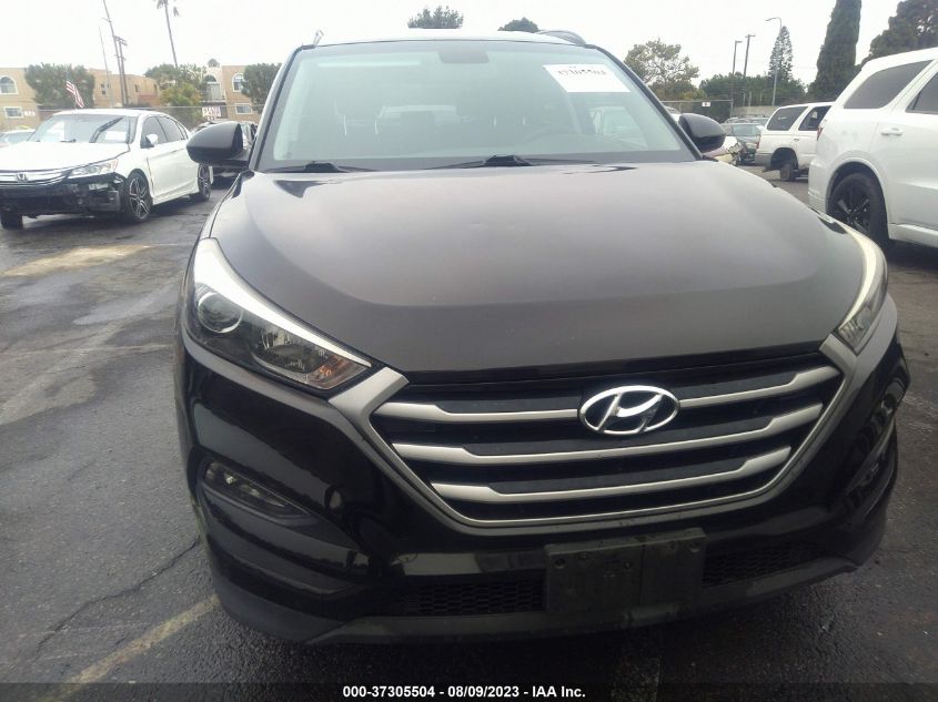 2017 HYUNDAI TUCSON SE - KM8J33A47HU488748