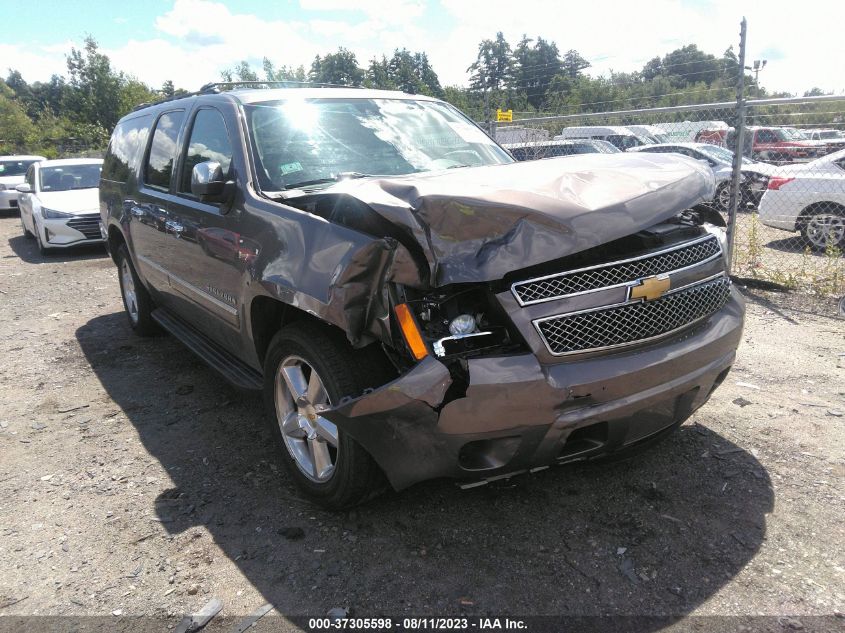 2014 CHEVROLET SUBURBAN K1500 LTZ - 1GNSKKE74ER143600
