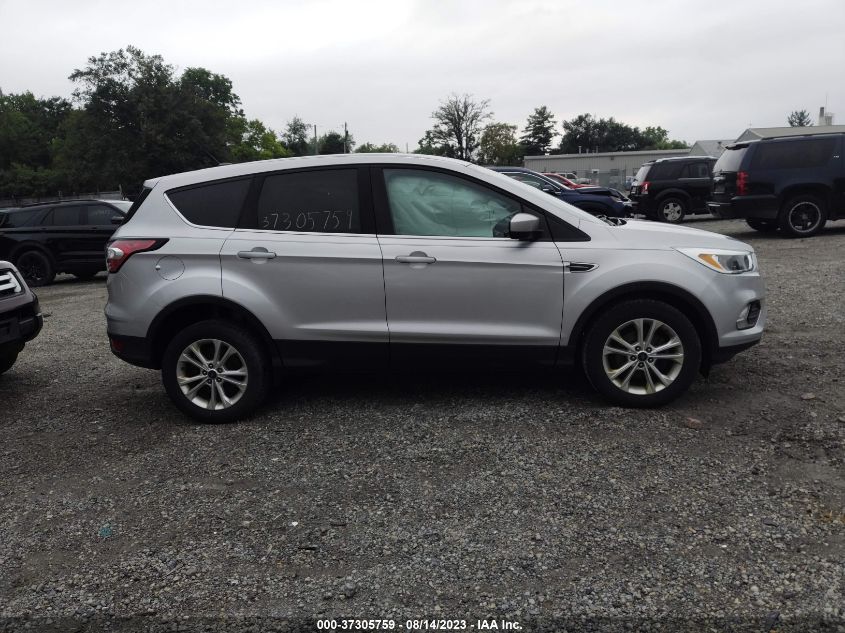 2017 FORD ESCAPE SE - 1FMCU0GD2HUE45415