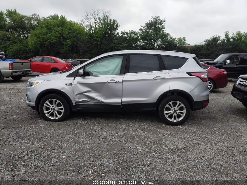 2017 FORD ESCAPE SE - 1FMCU0GD2HUE45415