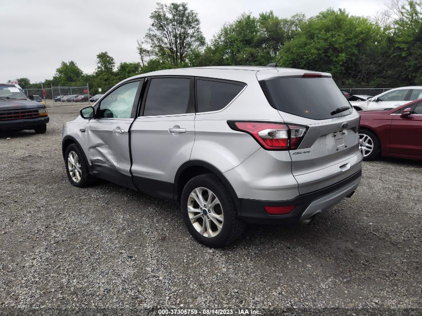 2017 FORD ESCAPE SE - 1FMCU0GD2HUE45415