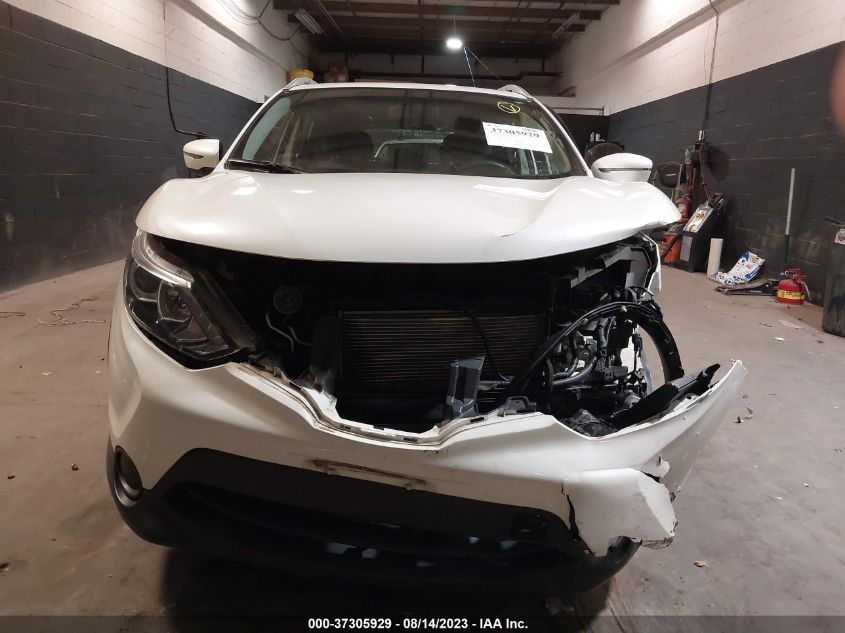 2017 NISSAN ROGUE SPORT SV - JN1BJ1CR8HW139598
