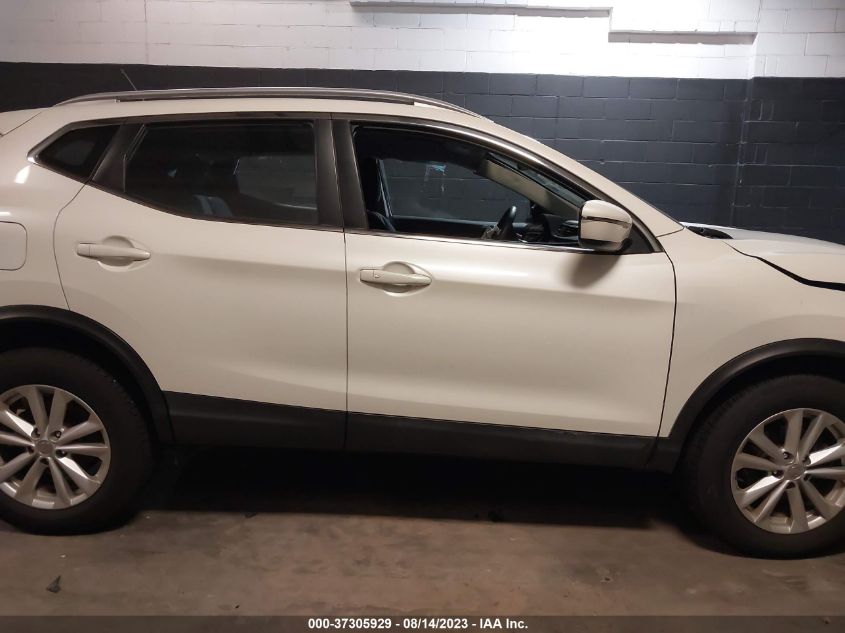2017 NISSAN ROGUE SPORT SV - JN1BJ1CR8HW139598