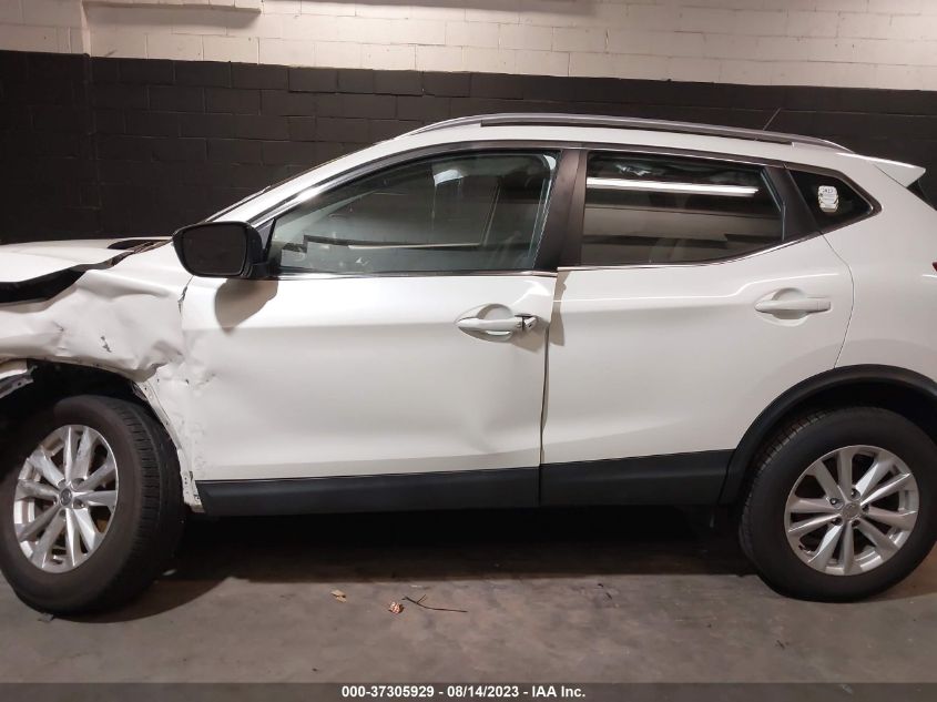 2017 NISSAN ROGUE SPORT SV - JN1BJ1CR8HW139598