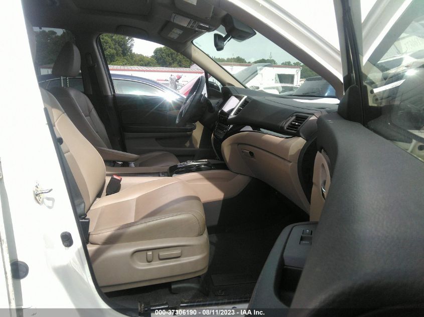 2017 HONDA PILOT TOURING - 5FNYF6H9XHB040106