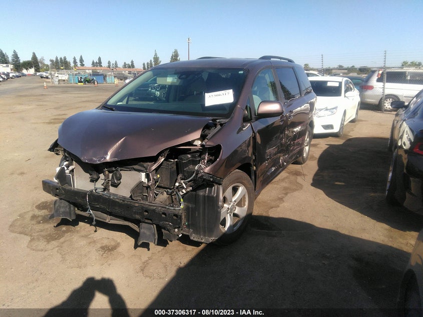 VIN 5TDKZ3DC9LS051647 2020 TOYOTA SIENNA LE