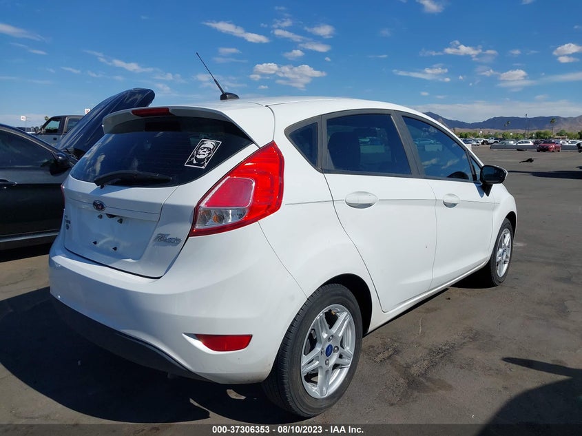 VIN 3FADP4EJ8JM115374 2018 FORD FIESTA SE