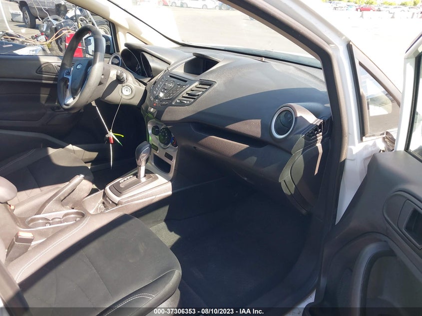 VIN 3FADP4EJ8JM115374 2018 FORD FIESTA SE